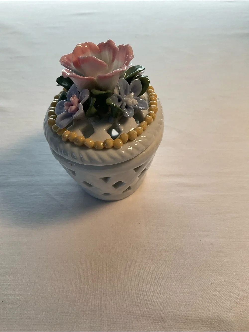 N/A delicate porcelain